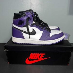 Air Jordan 1s high retro